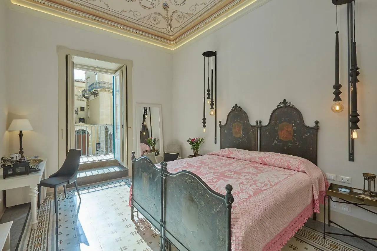Piazza Duomo 36 Hotel Ragusa Italy